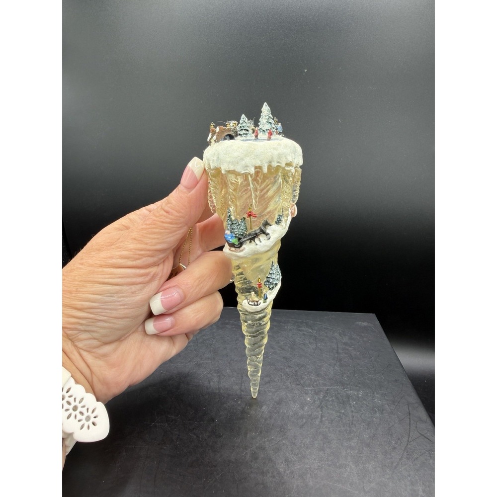 Thomas Kinkade "Skater's Delight" Icicle Ornament – New ❄️✨